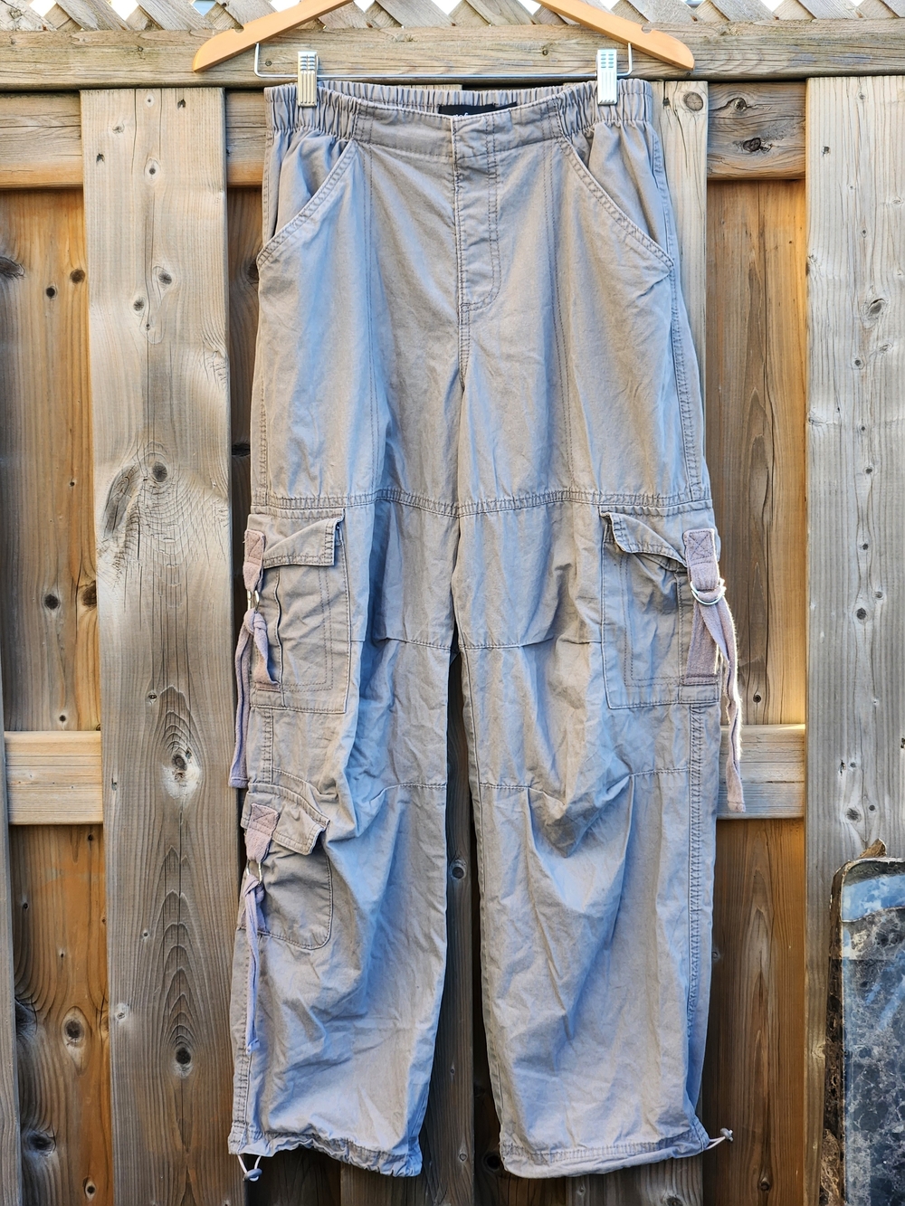Refuge Light Gray Wide Leg Cargo Pants with Utility Straps Size Small